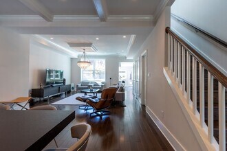 2214 Flagler Pl NW in Washington, DC - Foto de edificio - Building Photo