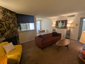 1831 Purdue Ave, Unit 104 in Los Angeles, CA - Building Photo - Building Photo