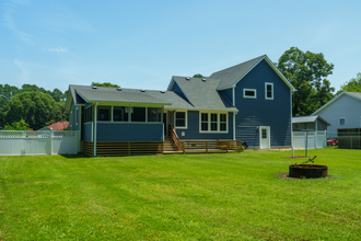 102 Quarter Landing Dr in Harbinger, NC - Building Photo - Building Photo