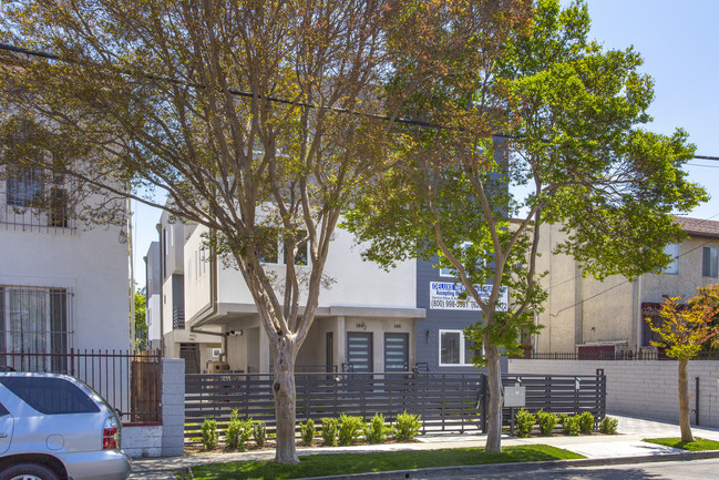 146 Rosemont Ave in Los Angeles, CA - Building Photo - Building Photo