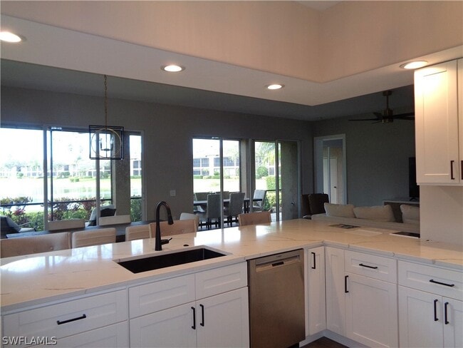 property at 825 Regency Reserve Cir