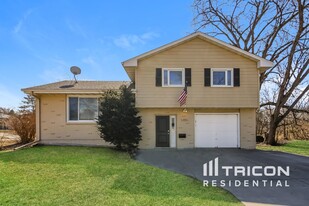 5005 Hampton Rd in Minneapolis, MN - Building Photo