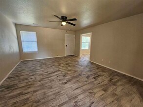 6611 NW Ferris Ave in Lawton, OK - Building Photo - Building Photo