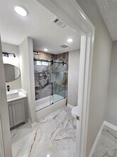 417 Melbourne St in Houston, TX - Building Photo - Building Photo