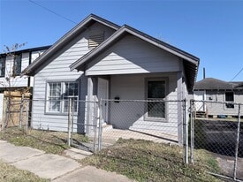 3231 Holman St in Houston, TX - Building Photo