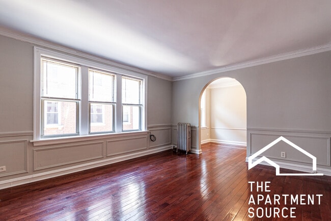 property at 542 W Surf St