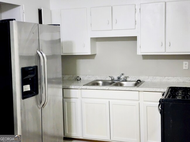 2150 Doris Dr in Decatur, GA - Building Photo - Building Photo