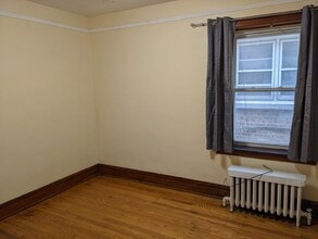 1833 Gunderson Ave, Unit #1 in Berwyn, IL - Building Photo - Building Photo