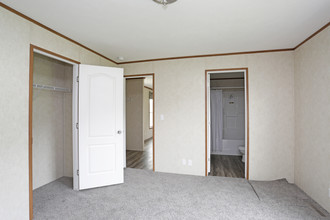 Voyager Estates in West Newton, PA - Building Photo - Interior Photo