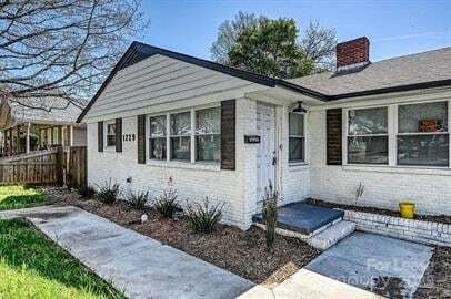 property at 1229 Effingham Rd