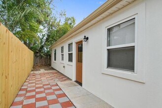 8521 Palm St, Unit B in New Orleans, LA - Building Photo - Building Photo
