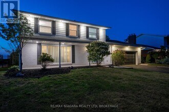 49 Royal York Rd in St Catharines, ON - Building Photo - Building Photo