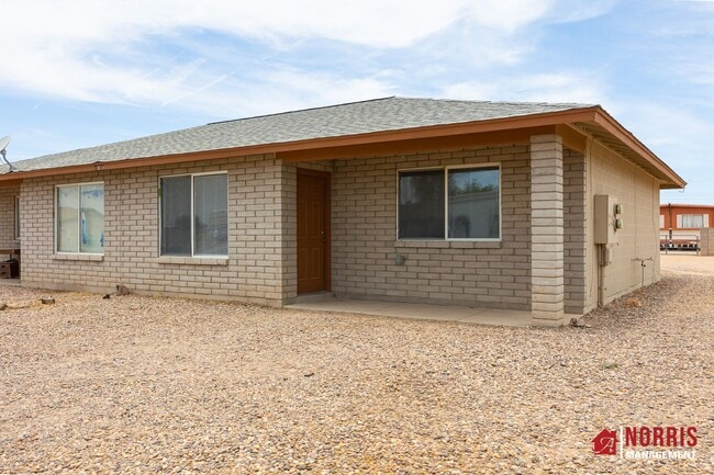 9874 W Leander Dr in Arizona City, AZ - Building Photo - Building Photo