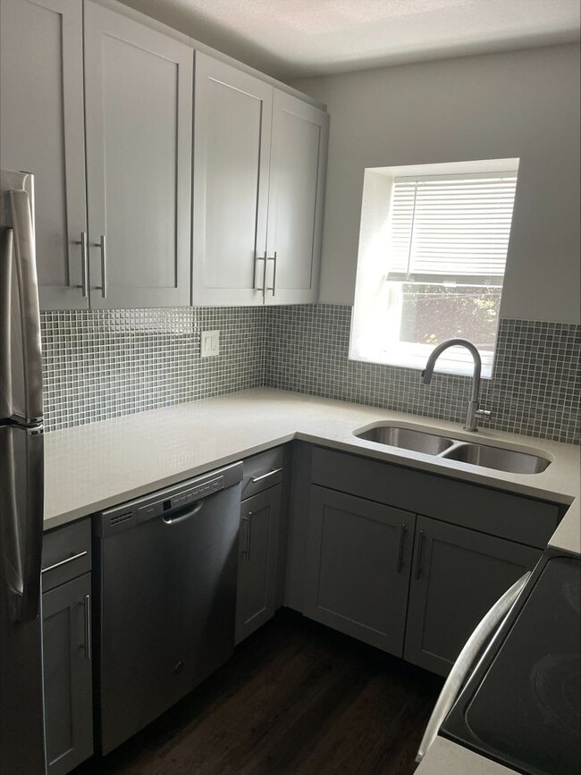 2110 NE 65th St in Seattle, WA - Building Photo - Building Photo