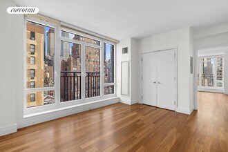 45 Park Ave in New York, NY - Building Photo - Building Photo