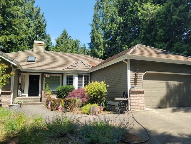 property at 63 Mainsail Ln