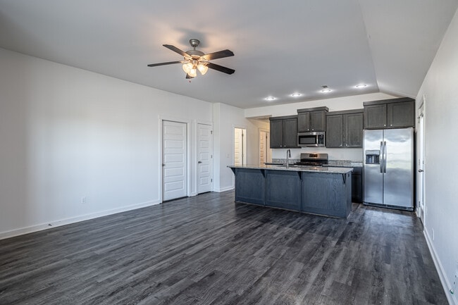 Habberton Ridge in Springdale, AR - Building Photo - Interior Photo