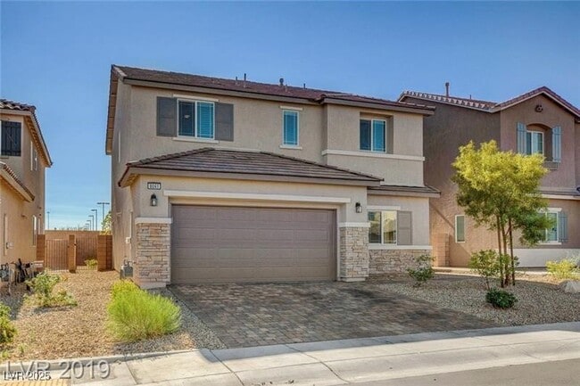 8041 Ancient Oaks Ave in Las Vegas, NV - Building Photo - Building Photo