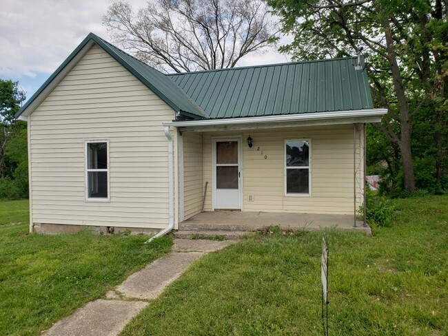 property at 210 W Marion St
