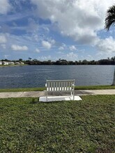 2200 N Park Rd in Hollywood, FL - Building Photo - Building Photo