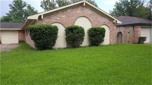 6666 Laughlin Dr in Missouri City, TX - Foto de edificio