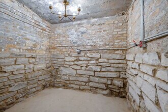 2624 N Albany Ave in Chicago, IL - Building Photo - Building Photo