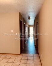 200-202 NW Parker Dr in Grain Valley, MO - Building Photo - Building Photo