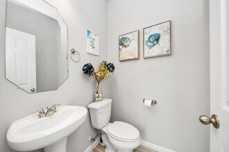 13323 Colina Mdws Ln in Houston, TX - Foto de edificio - Building Photo