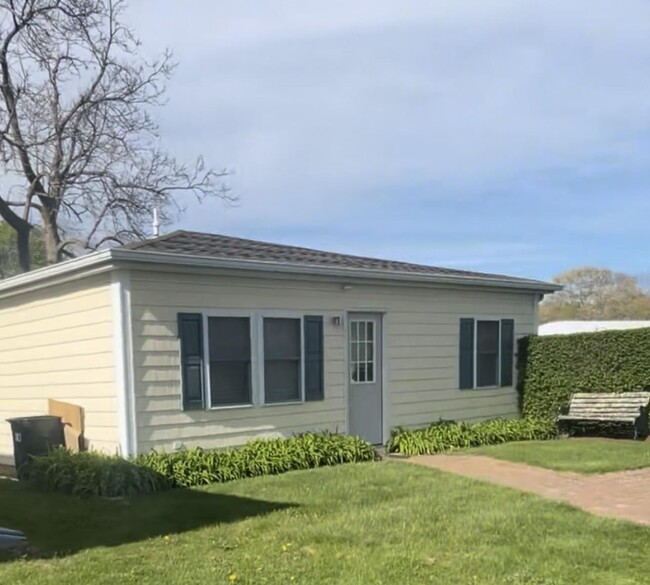 property at 73 C Chichester Ave