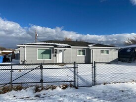 4827 S 4620 W in Kearns, UT - Building Photo