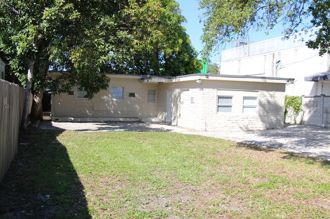 227 NW 59th St in Miami, FL - Building Photo - Building Photo