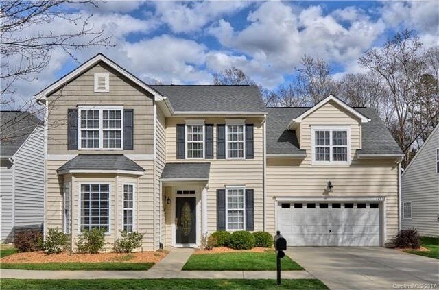 14328 Laurel Tree Ln in Huntersville, NC - Building Photo