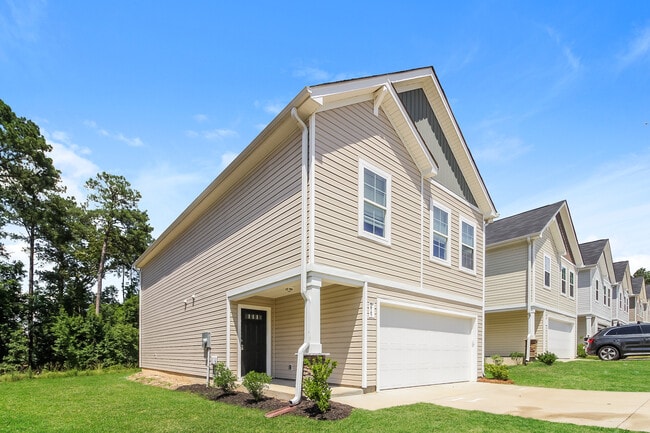 215 Merry Oak Ln in Columbia, SC - Foto de edificio - Building Photo