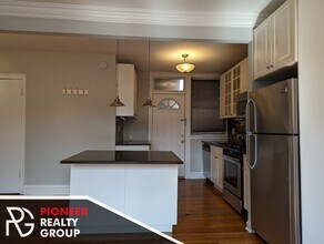 542 W Surf St, Unit 540-3S in Chicago, IL - Building Photo - Building Photo