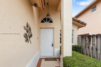 21440 SW 88th Ave in Cutler Bay, FL - Building Photo - Building Photo
