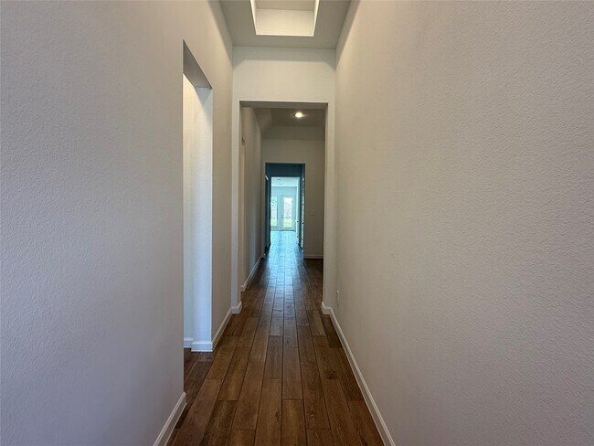 4942 Hitchings Ct in Arcola, TX - Foto de edificio - Building Photo