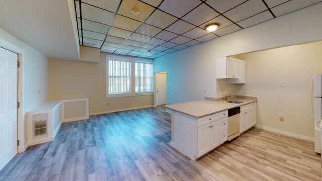 59 Pleasant St in Granby, MA - Building Photo - Building Photo