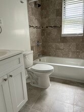 Park Brook Gardens in Middlesex, NJ - Foto de edificio - Building Photo