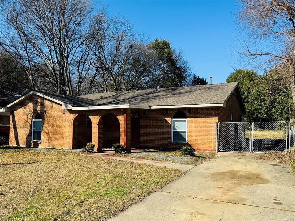 4413 Ray Dr in Montgomery, AL - Building Photo