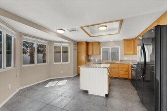 4646 Spruce Oak Dr in North Las Vegas, NV - Building Photo - Building Photo