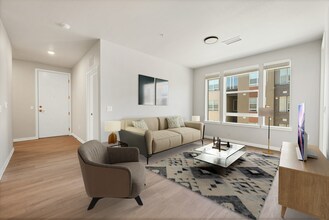 Holly38 in Denver, CO - Foto de edificio - Building Photo