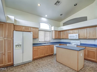 10052 E Capri Ave in Mesa, AZ - Building Photo - Building Photo