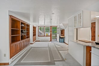 86 Gallows Hill Rd in Redding, CT - Building Photo - Building Photo