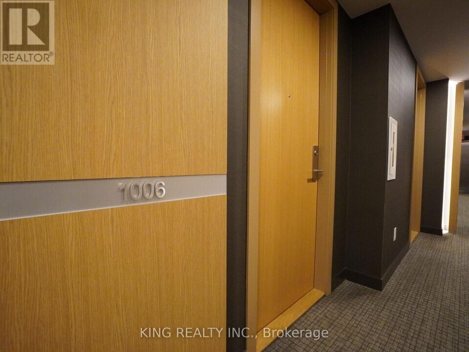 38 Stewart St in Toronto, ON - Building Photo