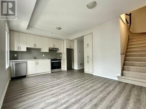 51 William Jackson Wy in Toronto, ON - Building Photo - Building Photo