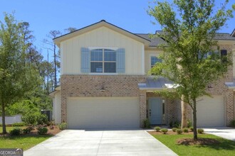 205 Mariners Cir in St. Simons Island, GA - Building Photo - Building Photo