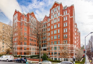 The Saratoga Apartments in Washington, DC - Foto de edificio - Building Photo