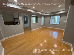 12975 Agustin Pl in Los Angeles, CA - Building Photo - Building Photo