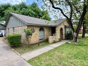 21802 Rotherham Dr in Spring, TX - Building Photo - Building Photo