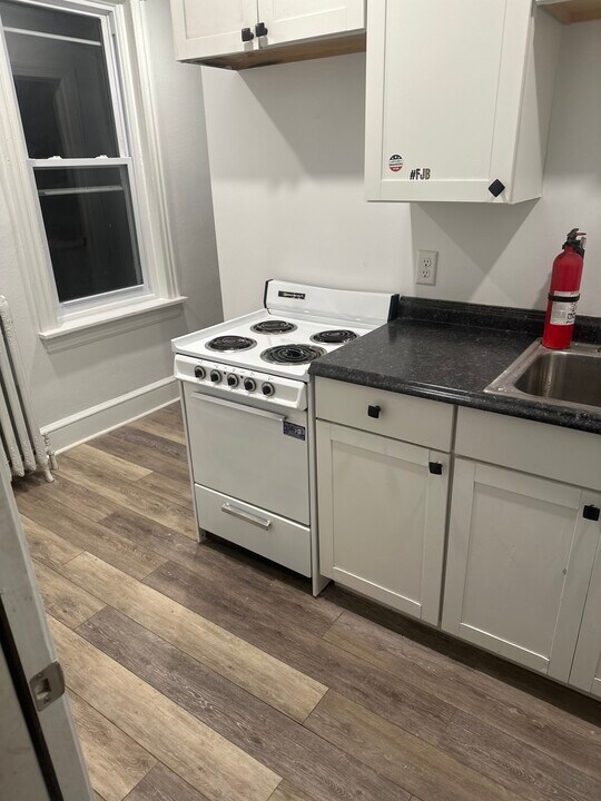 304 S 6th St, Unit 2F in Reading, PA - Building Photo